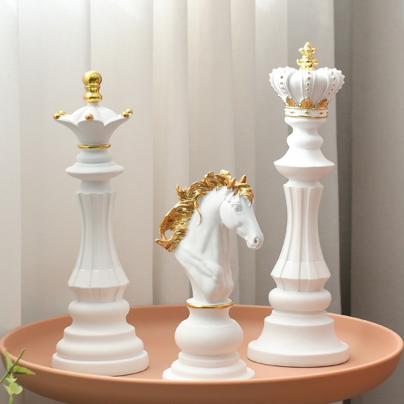 Estatuetas Rei, Rainha E Cavalo - Peças decorativas De Xadrez - Decoração  Cor:Branco