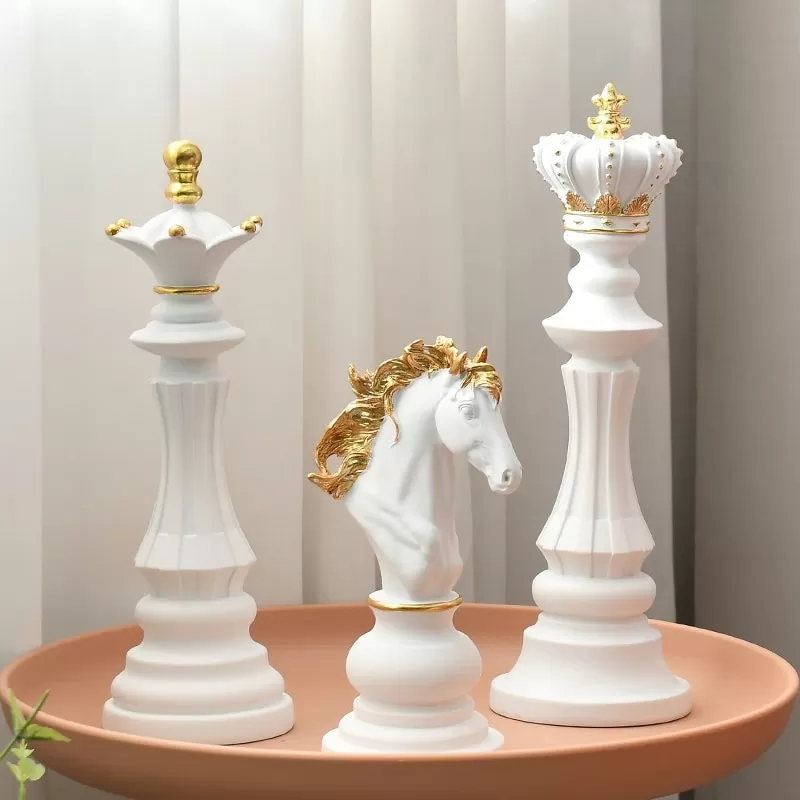 Escultura Decoração Peças Xadrez Rainha, Rei e Cavalo luxo